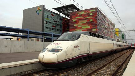 Un TGV espagnol à Perpignan (PHILIPPE ROUAH / MAXPPP)