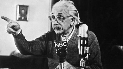 Albert Einstein, physicien, lors d'une conférence de presse, le 14 février 1950. (AFP)