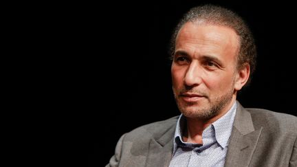 Tariq Ramadan lors d'une conférence organisée à Bordeaux, le 26 mars 2016. (THIBAUD MORITZ / MAXPPP)