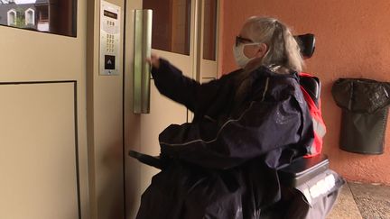 L'accessibilité des lieux recevant du public aux handicapés est encore à améliorer (FRANCE 3)