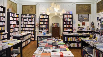 La librairie Quai des Brumes à Strasbourg, dans la vieille ville, ici en juillet 2019. (RIEGER BERTRAND / HEMIS.FR / AFP)