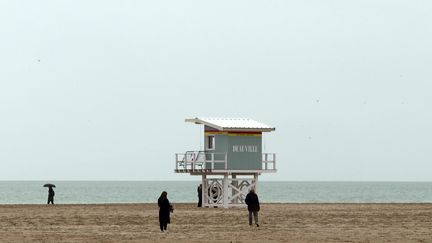 A l’occasion du centenaire des Planches de Deauville en 2024, le réalisateur Claude Lelouch est venu honorer la fête des amoureux. (FRANCE 3 CAEN)