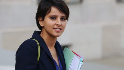 La ministre des Droits de femmes, Najat Vallaud-Belkacem, le 22 juin &agrave; la sortie du conseil des ministres &agrave; l'Elys&eacute;e, &agrave; Paris. (JEAN BAPTISTE QUENTIN / MAXPPP)