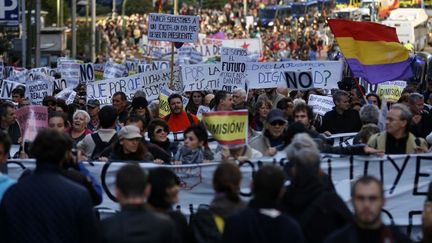 Manifestation &agrave; Madrid (Espagne) contre l'aust&eacute;rit&eacute;, le 27 octobre 2012. (CESAR MANSO / AFP)