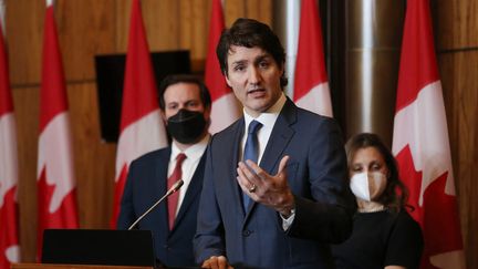 Le Premier ministre&nbsp;canadien, Justin Trudeau,&nbsp;en conférence de presse à Ottawa, le 21 février 2022. (DAVE CHAN / AFP)