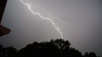 Les orages toucheront le Tarn, l'Aveyron puis le Tarn-et-Garonne et le Lot-et-Garonne en début d'après-midi, mardi 5 juin 2018.&nbsp; (JEFF SEHIER / CROWDSPARK/AFP)