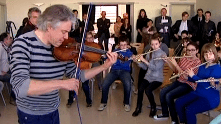 Une master classe autour de l'improvisation avec les élèves du dispositif "orchestre à l'école" de Woippy
 (France 3 Culturebox)