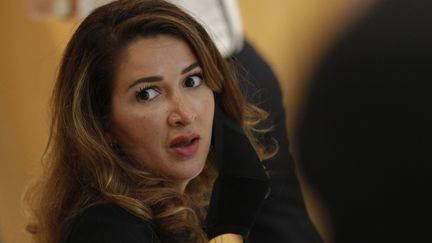 La journaliste Zineb El Rhazoui assiste à un procès lié aux attentats de janvier 2015, le 9 septembre 2020, à Paris. (GEOFFROY VAN DER HASSELT / AFP)