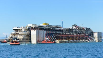 Le "Costa Concordia" &agrave; G&ecirc;nes, en Italie, le 27 juillet 2014. ( DAVIDE GENTILE / AGF / SIPA )