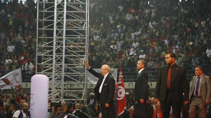 Le candidat B&eacute;ji Ca&iuml;d Essebsi lors d'un grand meeting &agrave; Tunis, le 15 novembre 2014. (GAEL COGNE / FRANCETV INFO)