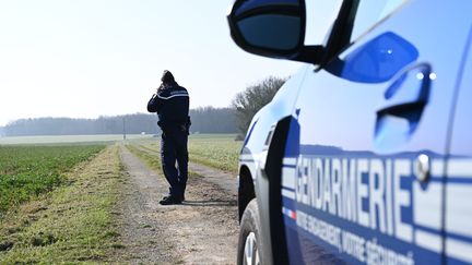 Des fouilles ont été entamées vendredi à Puyravault, en Charente-Maritime, pour retrouver les corps de Leslie et Kévin, le 4 mars 2023. (XAVIER LEOTY / MAXPPP)