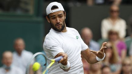 L'Italien Matteo Berretini a défait le Polonais Hubert Hurkacz en&nbsp;quatre sets en demi-finale de Wimbledon, vendredi 9 juillet 2021. (ADRIAN DENNIS / AFP)