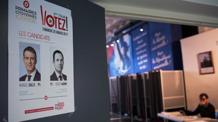 Devant un bureau de vote à Evry (Essonne), le 29 janvier 2017.&nbsp; (IRINA KALASHNIKOVA / SPUTNIK / AFP)