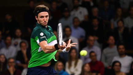 Le Français Arthur Rinderknech lors du tournoi de Stockholm, le jeudi 11 novembre 2021. (JONATHAN NACKSTRAND / AFP)