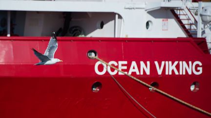 L'Ocean Viking à Marseille, avant son départ le 4 août 2019.&nbsp; (CLEMENT MAHOUDEAU / AFP)