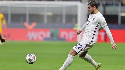 Theo Hernandez avec l'équipe de France contre l'Espagne en finale de la Ligue des Nations, le 10 octobre 2021 à Milan. (FABRIZIO CARABELLI / AFP)