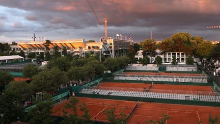 Les courts de Roland-Garros, dont le court Philippe Chatrier, vus du court Suzanne Lenglen (ALEXEY KUDENKO / RIA NOVOSTI)