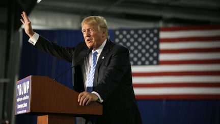 Donald Trump, homme d'affaires et candidat à l'investiture républicaine pour la présidentielle américaine de 2016, photographié le 5 décembre 2015 à Davenport (Iowa, Etats-Unis). (CHARLIE NEIBERGALL / AP / SIPA)