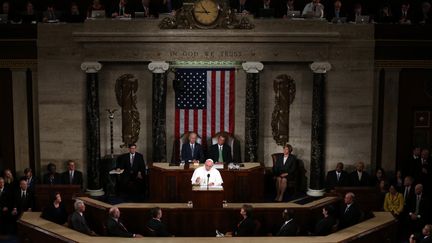 Le pape Fran&ccedil;ois s'adresse au Congr&egrave;s am&eacute;ricain &agrave; Washington (Etats-Unis), le 24 septembre 2015. (MARK WILSON / GETTY IMAGES NORTH AMERICA / AFP)