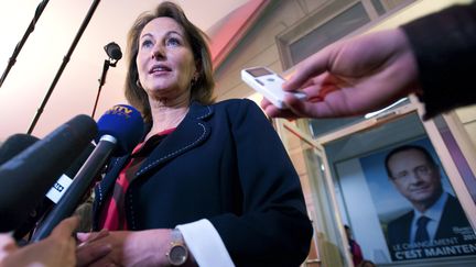 S&eacute;gol&egrave;ne Royal s'adresse &agrave; la presse &agrave; Solf&eacute;rino le 2 mai 2012. (JULIEN MUGUET / REUTERS)