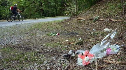 Sur les lieux de la tuerie de Chevaline (Haute-Savoie), le 8 septembre 2012.&nbsp; (PHILIPPE DESMAZES / AFP)