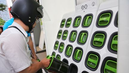 Le système de location de batterie électrique Gogoro déjà mis en place à Taïpei (Taiwan), en juillet 2015. (CAI YANG / XINHUA)