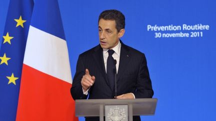 Nicolas Sarkozy &agrave; l'Elys&eacute;e lors de la remise des Echarpes d'or de la pr&eacute;vention routi&egrave;re, le 30 novembre 2011. (PHILIPPE WOJAZER / POOL / AFP)