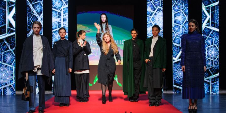 Laurence Lallot et ses modèles, Grand Prix Femme au Festival international des jeunes créateurs de mode Dinan, avril 2017
 (Jean Louis Coulombel)