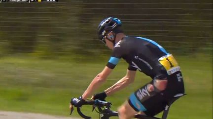 Chris Froome touché après sa chute