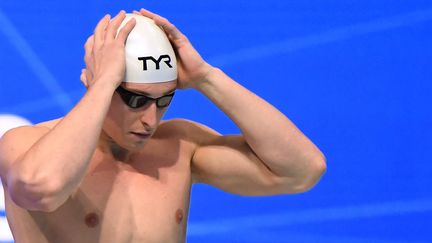 Le Français Maxime Grousset au départ du 100m hommes, mercredi 19 mai 2021 à Budapest.&nbsp; (ATTILA KISBENEDEK / AFP)