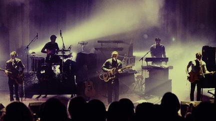 Le groupe français Aline sur la scène du Bikini
 (Gigsonlive 2013)