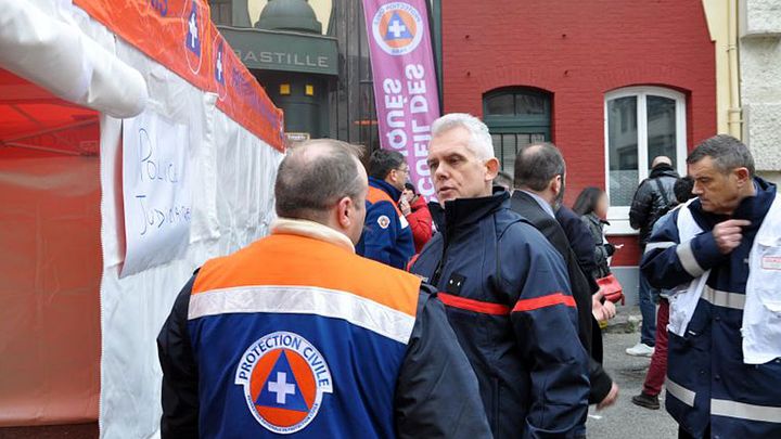 Des tentes ont été montées dans la rue Nicolas-Apperts, le 7 janvier 2015, à Paris. (PROTECTION CIVILE DE PARIS)