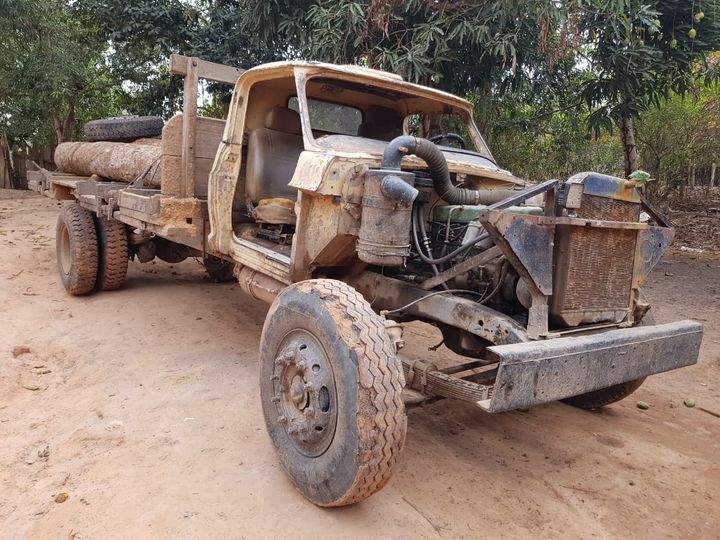 Un des camions utilisés par les coupeurs de bois, dans la forêt d'Arariboia, en Amazonie brésilienne, novembre 2019. (M.O.)