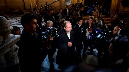 Eric Dupond-Moretti, avocat d'Abdelkader Merah, arrive au palais de justice de Paris, le 2 octobre 2017. (MARTIN BUREAU / AFP)