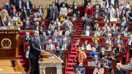 Le ministre du Travail Olivier Dussopt lors de la présentation du texte de la réforme des retraites à l'Assemblée nationale, le 6 février 2023 (VINCENT ISORE / MAXPPP)