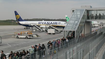 Un avion Ryan Air à&nbsp;Eindhoven&nbsp;aux Pays-Bas, le 6 mai 2019. (NICOLAS ECONOMOU / NURPHOTO)