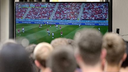 La retransmission de Hongrie-France, le 19 juin 2021. (ALEXANDRE MARCHI / MAXPPP)