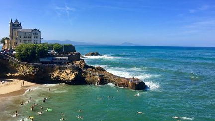 Biarritz et sa plage en été. Photo d'illustration. (ISABELLE NOGUÈS / FRANCE-BLEU PAYS BASQUE / RADIO FRANCE)