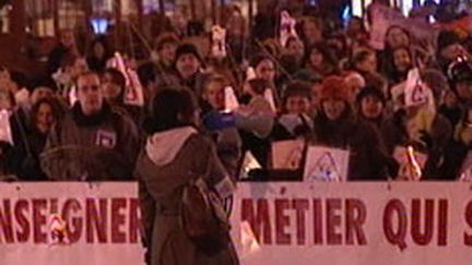 Enseignants et étudiants ont défilé le 15 décembre à Paris contre la réforme de la formation des enseignants. (France 2)