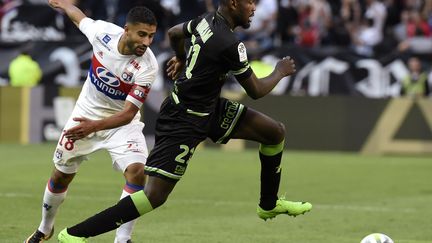 Nabil Fekir et Marcus Thuram, deux des buteurs de ce Lyon-Guingamp (JEAN-PHILIPPE KSIAZEK / AFP)