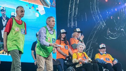 Des participants au Trophée des Séniors sur le jeu Wii bowling, à la Gamers Assembly 2022 à Poitiers. (Silver Geek)