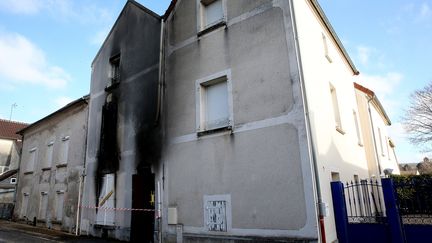 La&nbsp;maison après l'incendie à Charly-sur-Marne (Aisne), lundi 6 février 2023.&nbsp; (FRANCOIS NASCIMBENI / AFP)