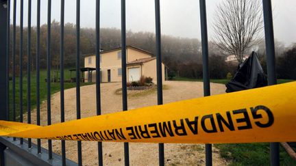 &nbsp; (Eric Simon et sa femme Stéphanie Marcassa, tous deux âgés de 42 ans, avaient été tué par balles le 2 décembre devant leur domicile de Foulayronnes (Lot-et-Garonne). L'auteur pésumé de ce double meurtre s'est suicidé samedi en prison © Maxppp)