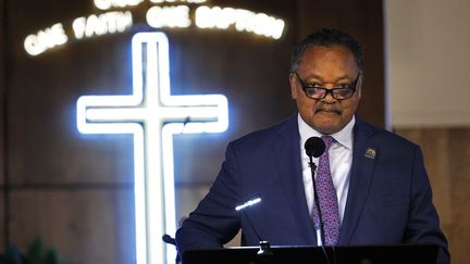 Jesse Jackson a rendu hommage à Aretha Franklin à Detroit (Etats-Unis), le 19 août 2018. (BILL PUGLIANO / GETTY IMAGES NORTH AMERICA)