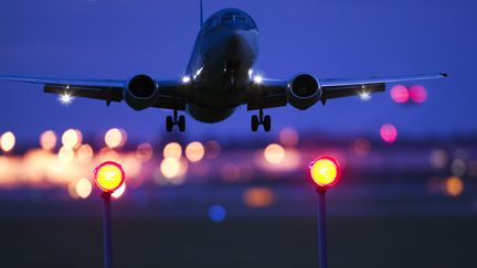 Dans pr&egrave;s de 80% des cas, un m&eacute;decin r&eacute;pond &agrave; l&rsquo;appel de l&rsquo;&eacute;quipage. Restent deux avions sur dix sans blouse blanche &agrave; bord. (GETTY IMAGES)