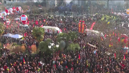 Après la mobilisation du 31 janvier contre la réforme des retraites, un nouvel appel à manifester a été émis par l’intersyndicale. Dans le même temps, les cheminots et les raffineurs appellent à de nouvelles grèves pour durcir le conflit. (FRANCE 2)