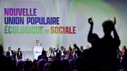 Jean-Luc Mélenchon lors de la convention de la Nupes à Aubervilliers, le 7 mai 2022. (JULIEN DE ROSA / AFP)