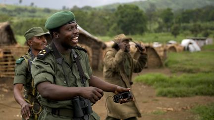 Delphin Kahimbi, alors colonel, à 65 km de la ville de Goma (nord-est de la RDC), le 14 octobre 2008 (WALTER ASTRADA / AFP)