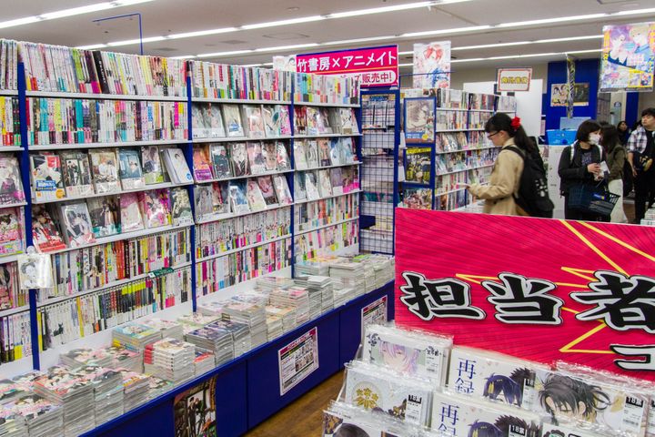 Dans la librairié spécialisée Animate d'Ikebukuro à Tokyo (Japon), un étage entier est consacré au boy's love ou yaoi. (ELODIE DROUARD / FRANCEINFO)