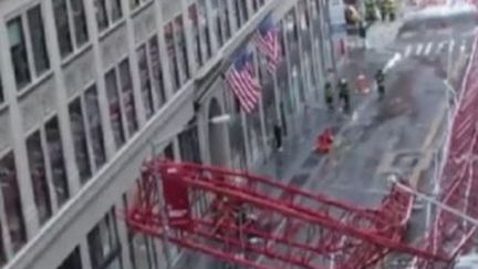 États-Unis: Un mort et trois blessés dans la chute d'une grue en plein Manhattan 